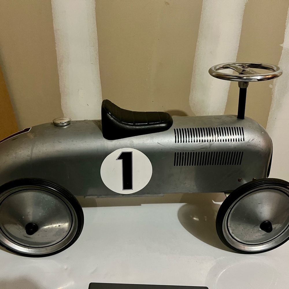 Silver Racing Ride-On Car for Kids - Picture 3 of 10